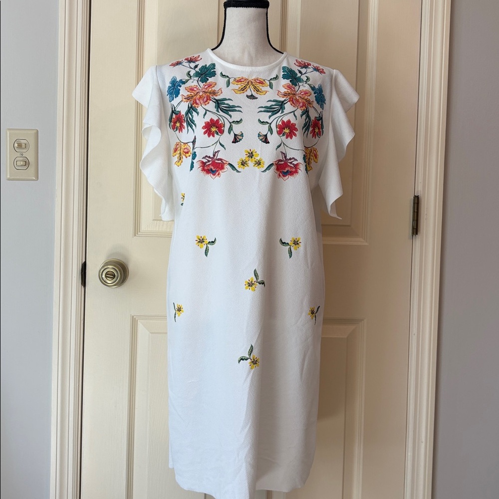 Zara Basics Floral Flutter Sleeve Shift Dress White size M